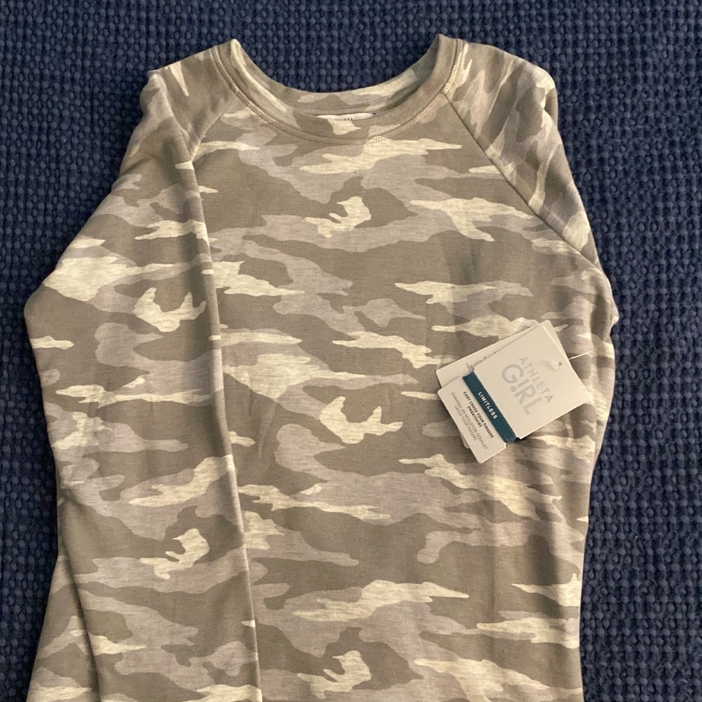 Athleta girl camo light sweatshirt